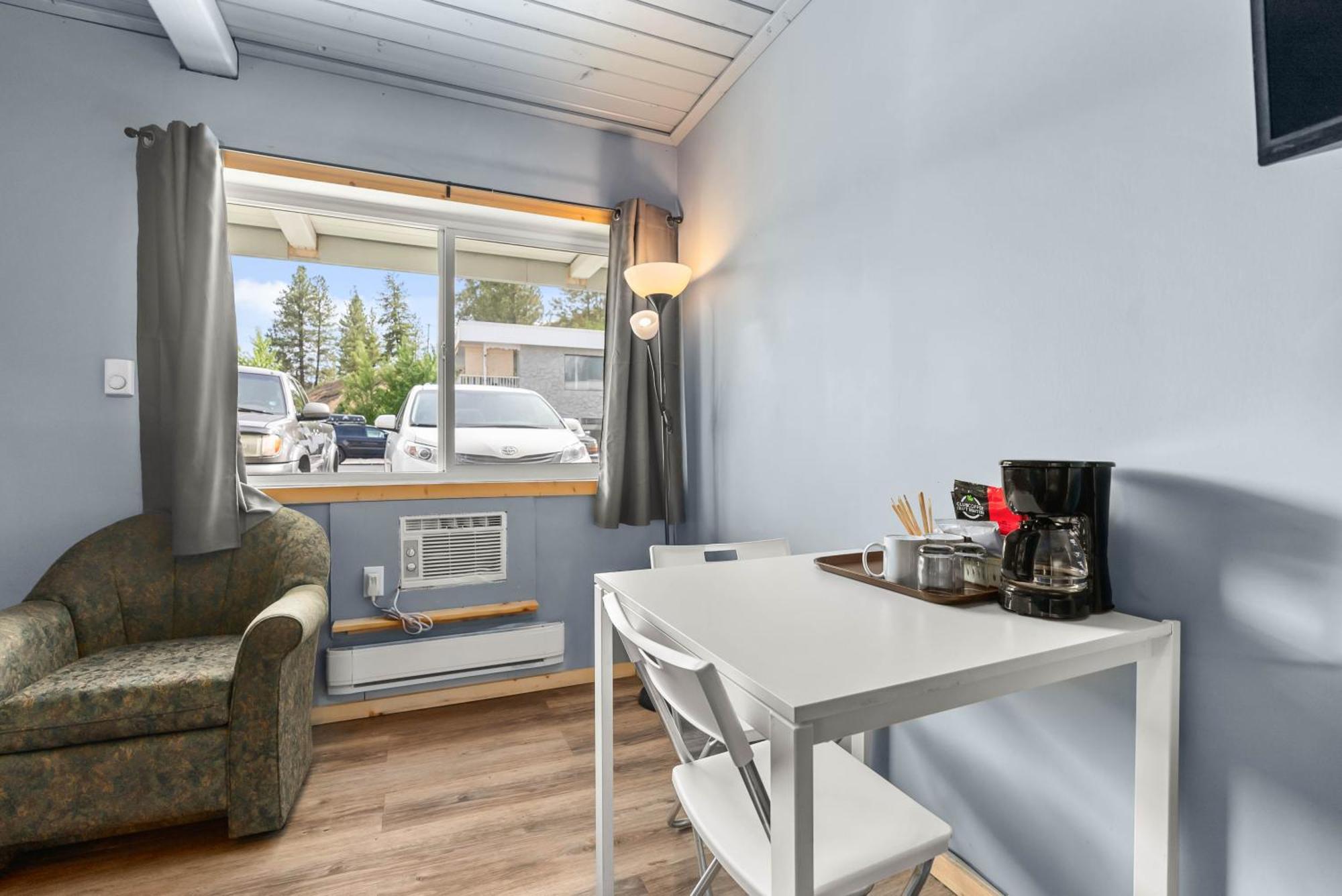 The Villager Inn Princeton Motel מראה חיצוני תמונה